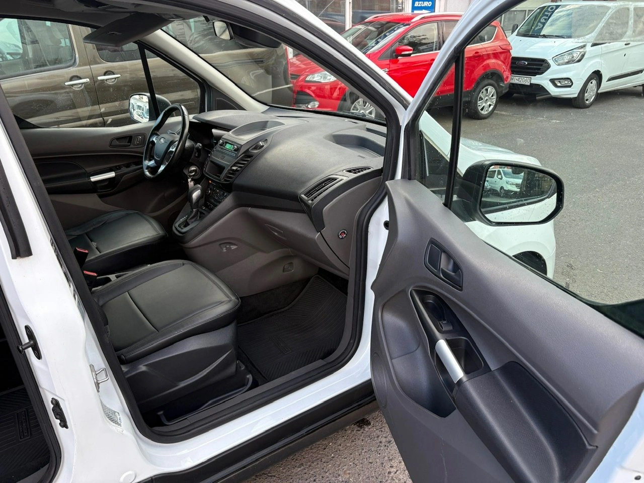 Ford Tourneo Connect - Zdjęcie 23