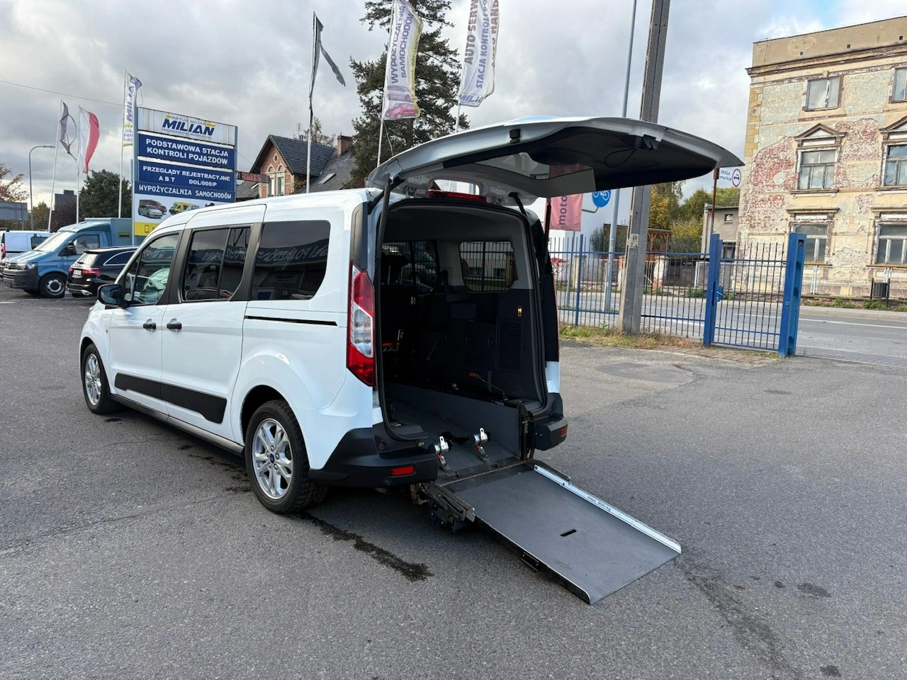 Ford Tourneo Connect - Zdjęcie 3