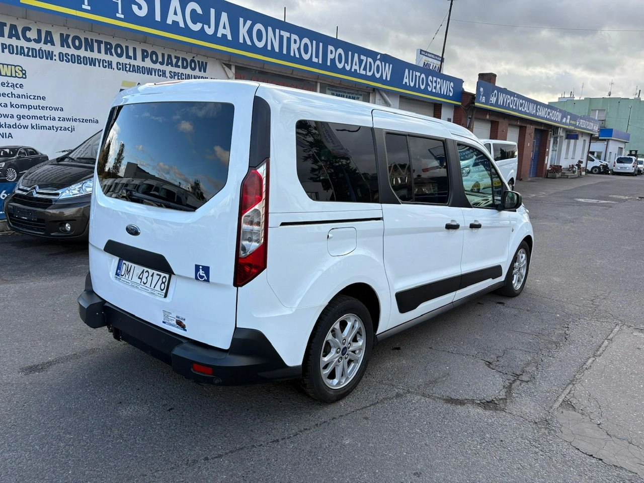 Ford Tourneo Connect - Zdjęcie 8