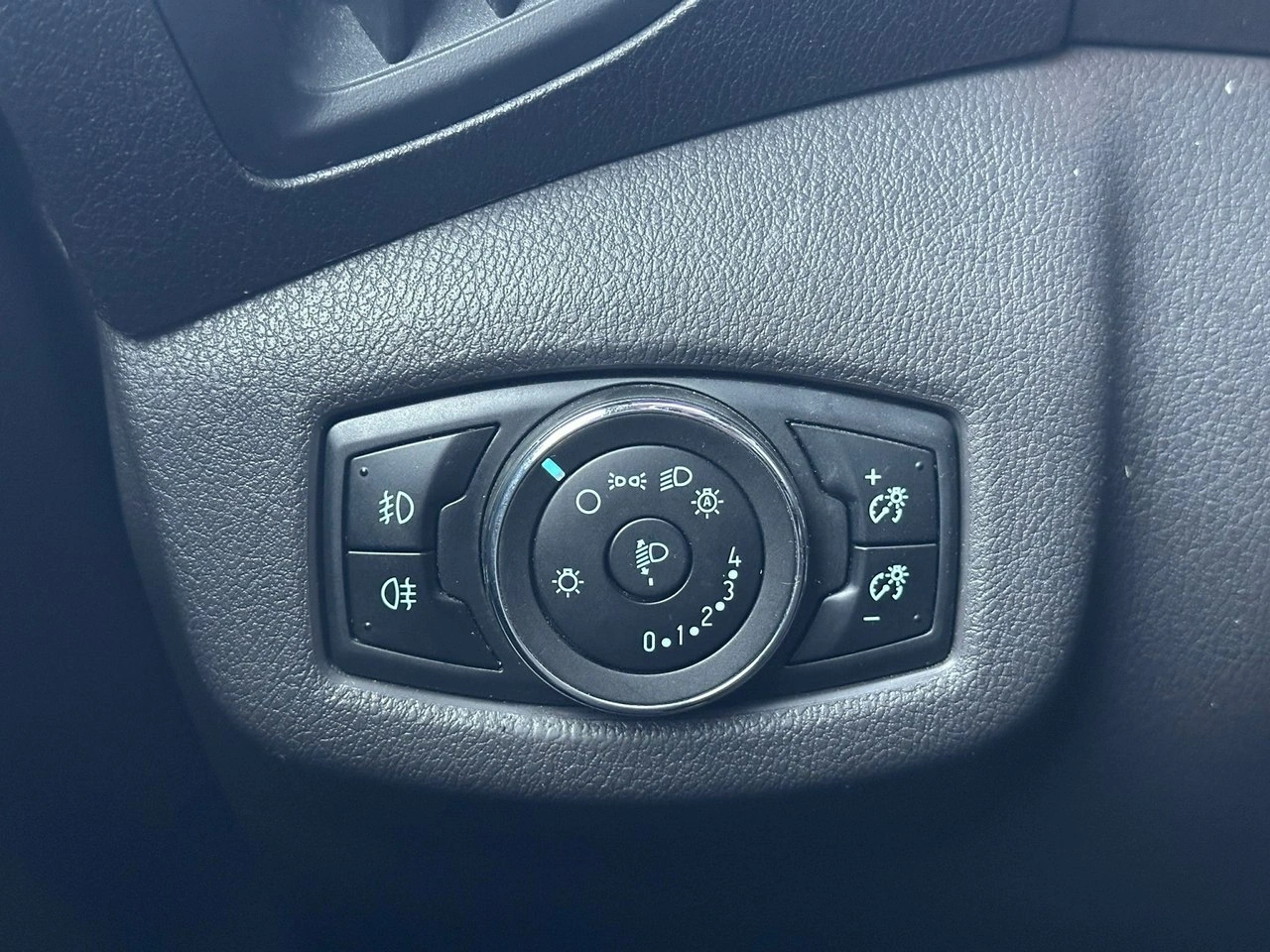 Ford Tourneo Connect - Zdjęcie 11