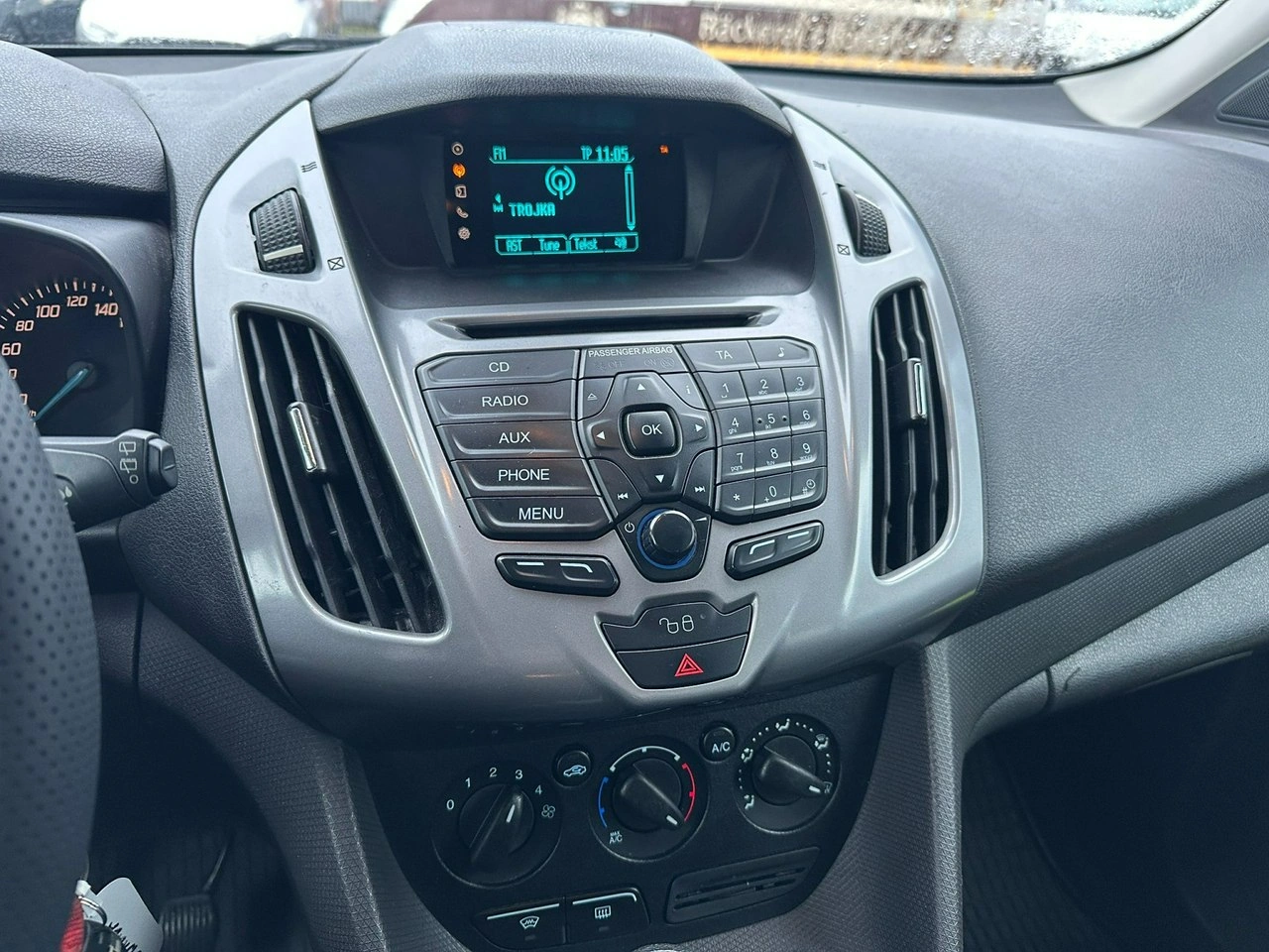 Ford Tourneo Connect - Zdjęcie 13