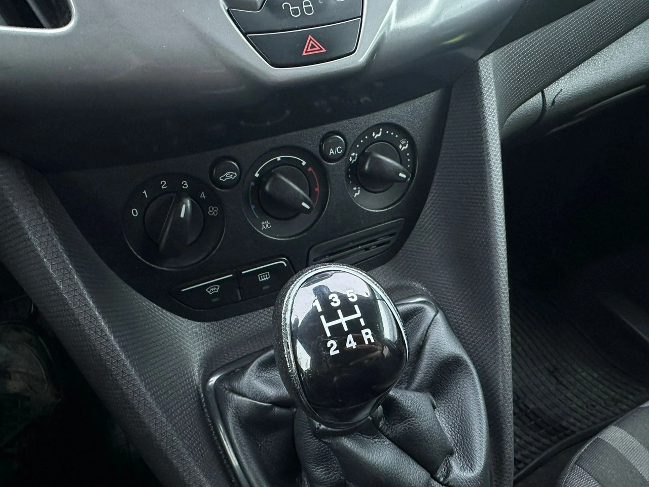 Ford Tourneo Connect - Zdjęcie 5