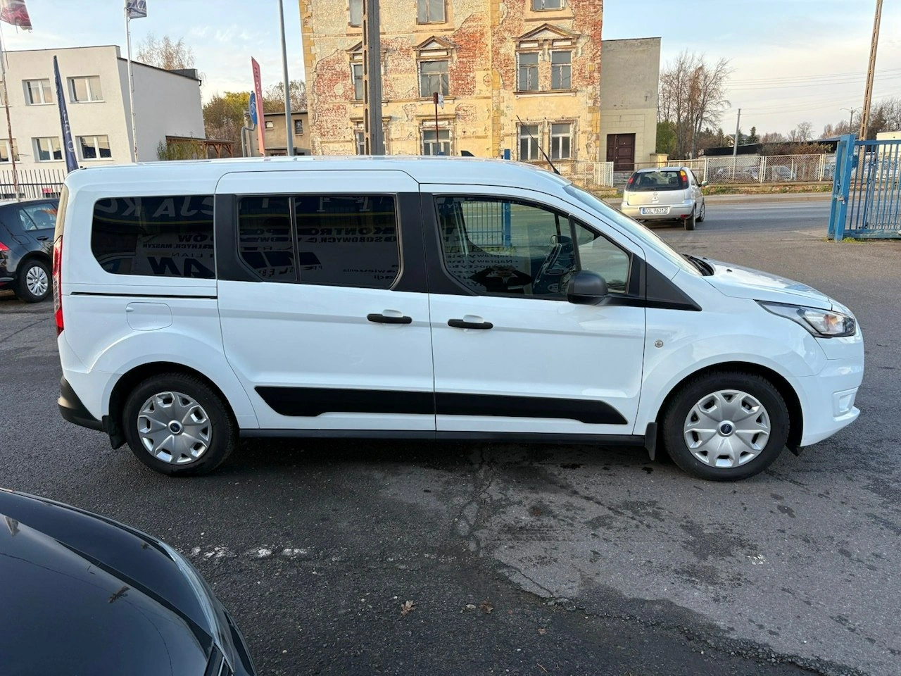 Ford Tourneo Connect - Zdjęcie 12