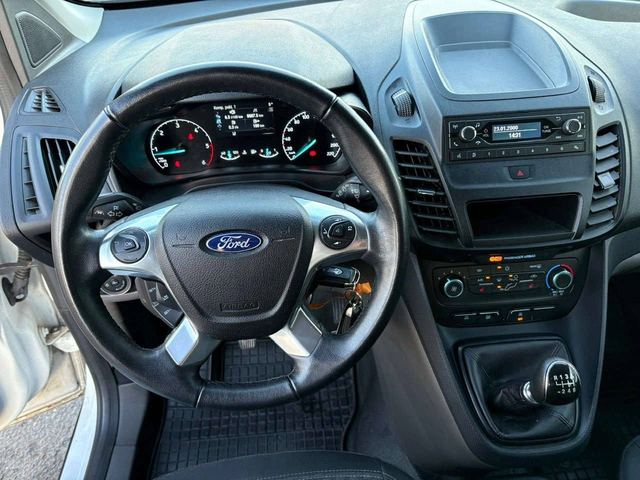 Ford Tourneo Connect - Zdjęcie 19