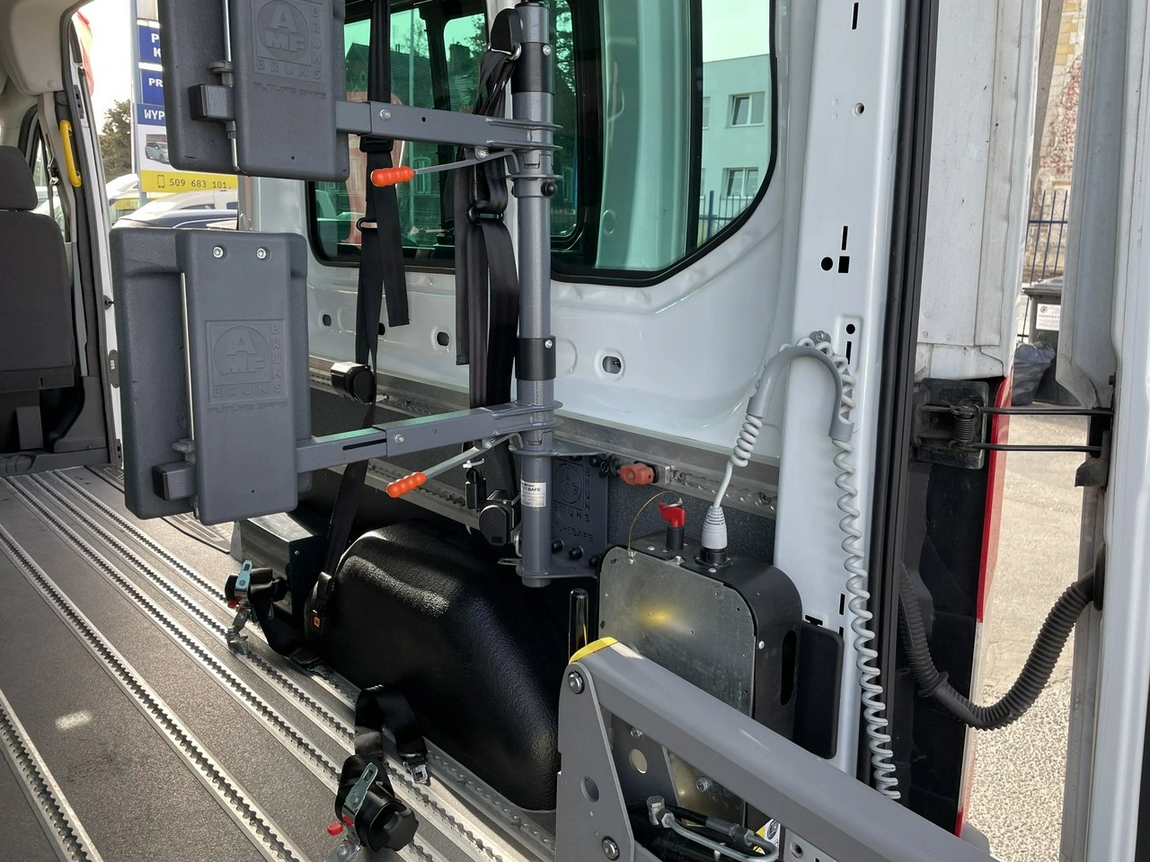 Ford Transit - Zdjęcie 11