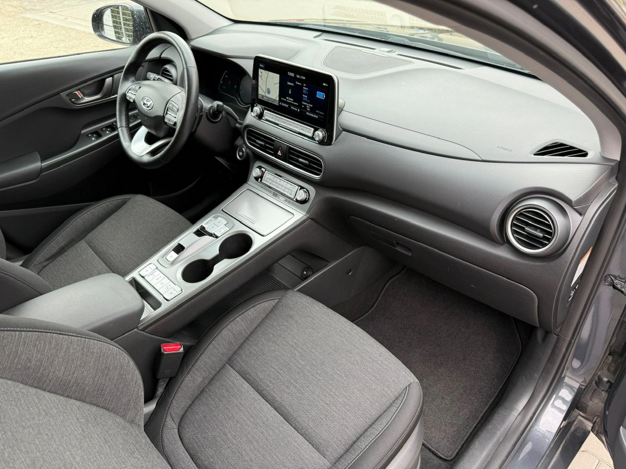 Hyundai Kona - Zdjęcie 27