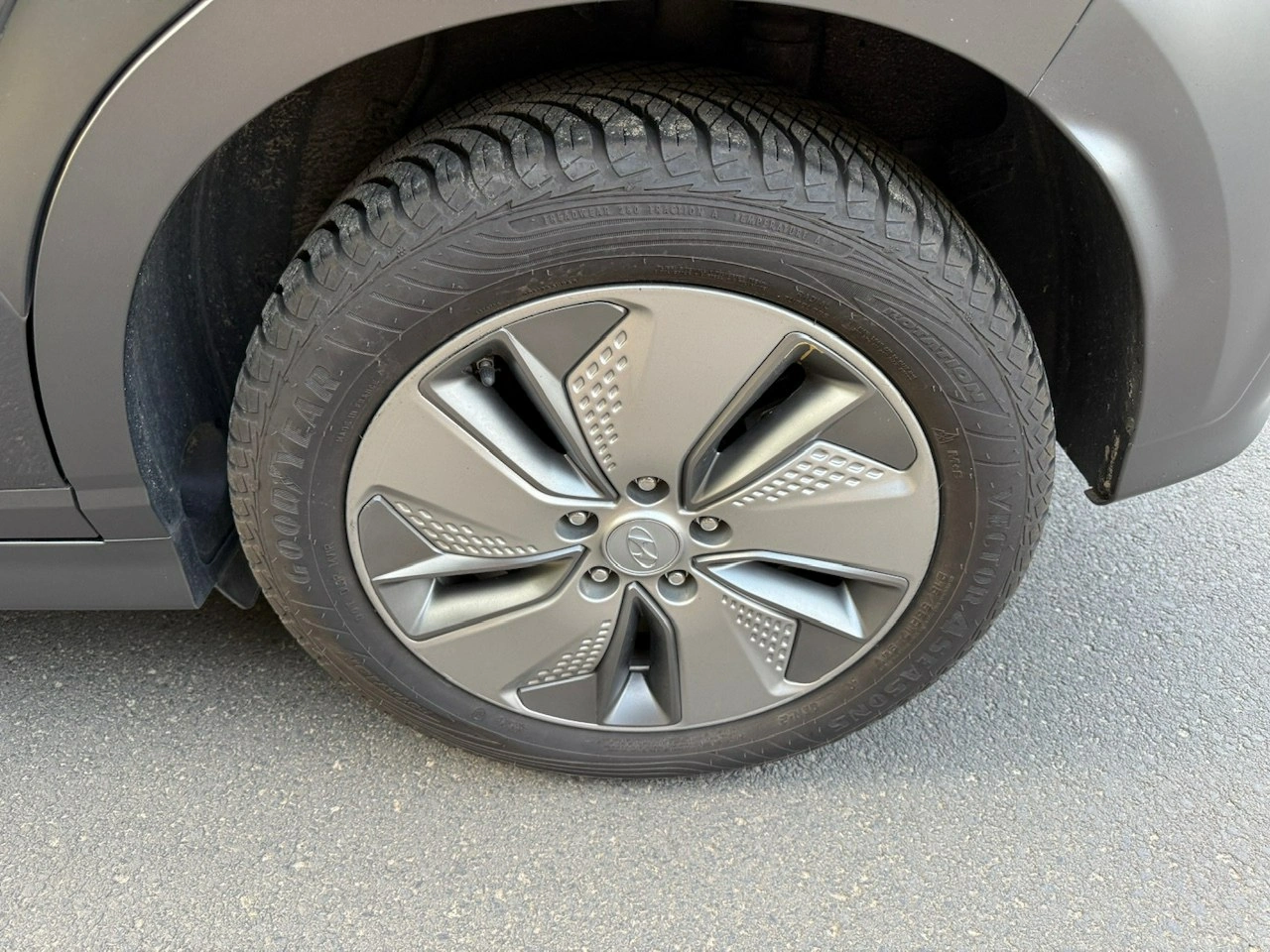 Hyundai Kona - Zdjęcie 9