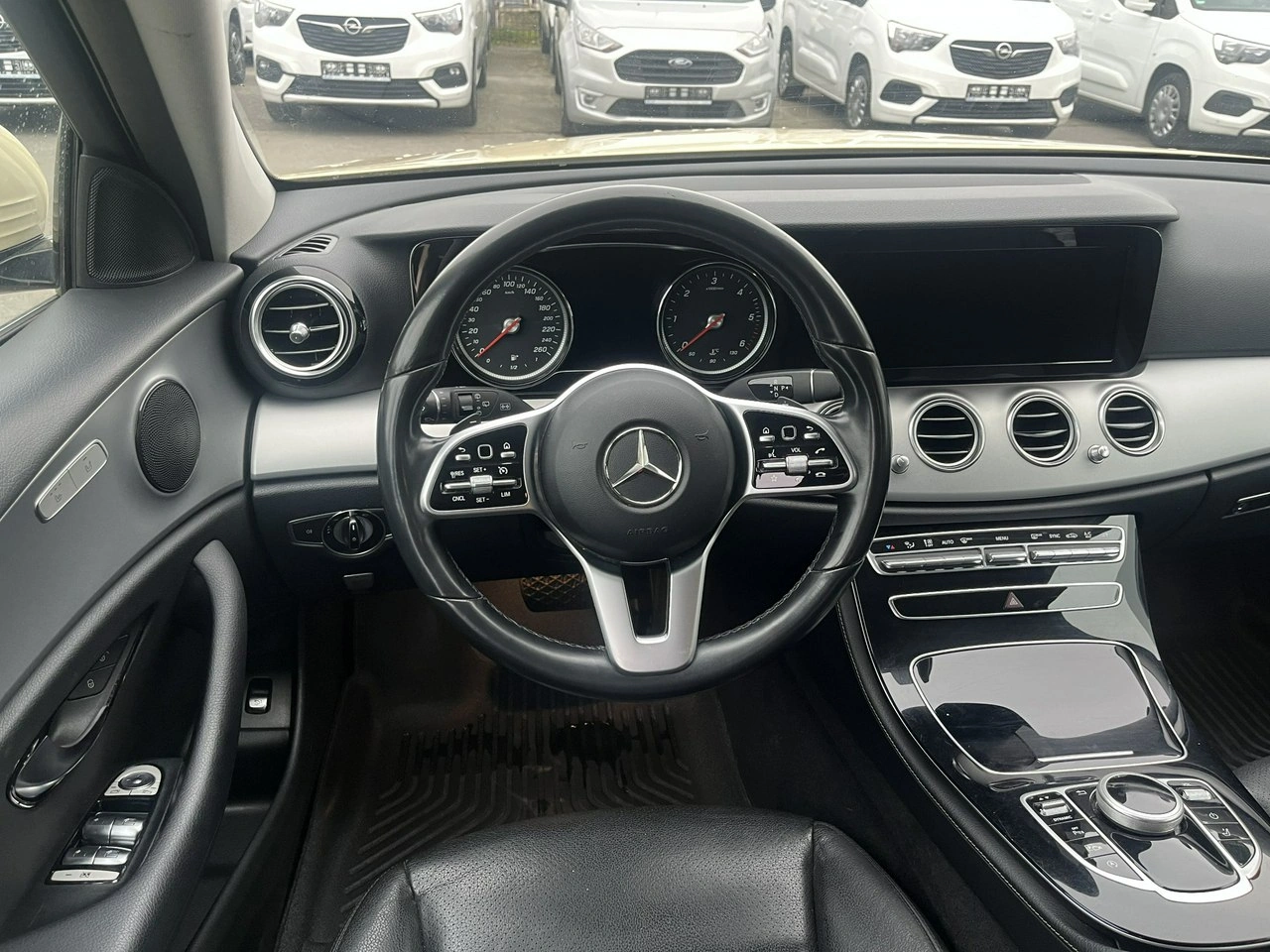 Mercedes E 220 - Zdjęcie 18