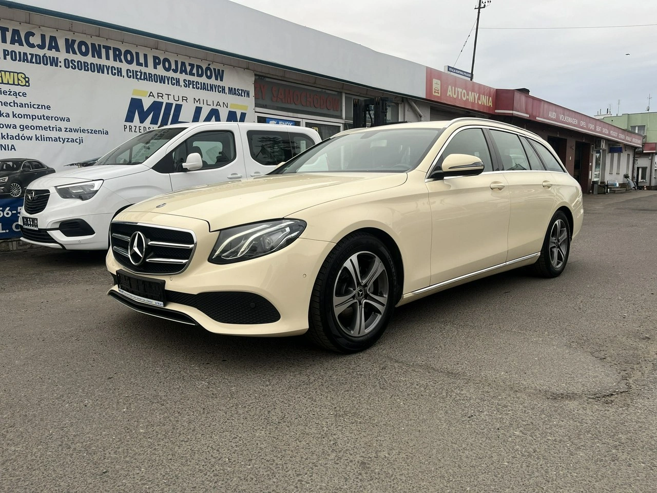 Mercedes E 220 - Zdjęcie 1