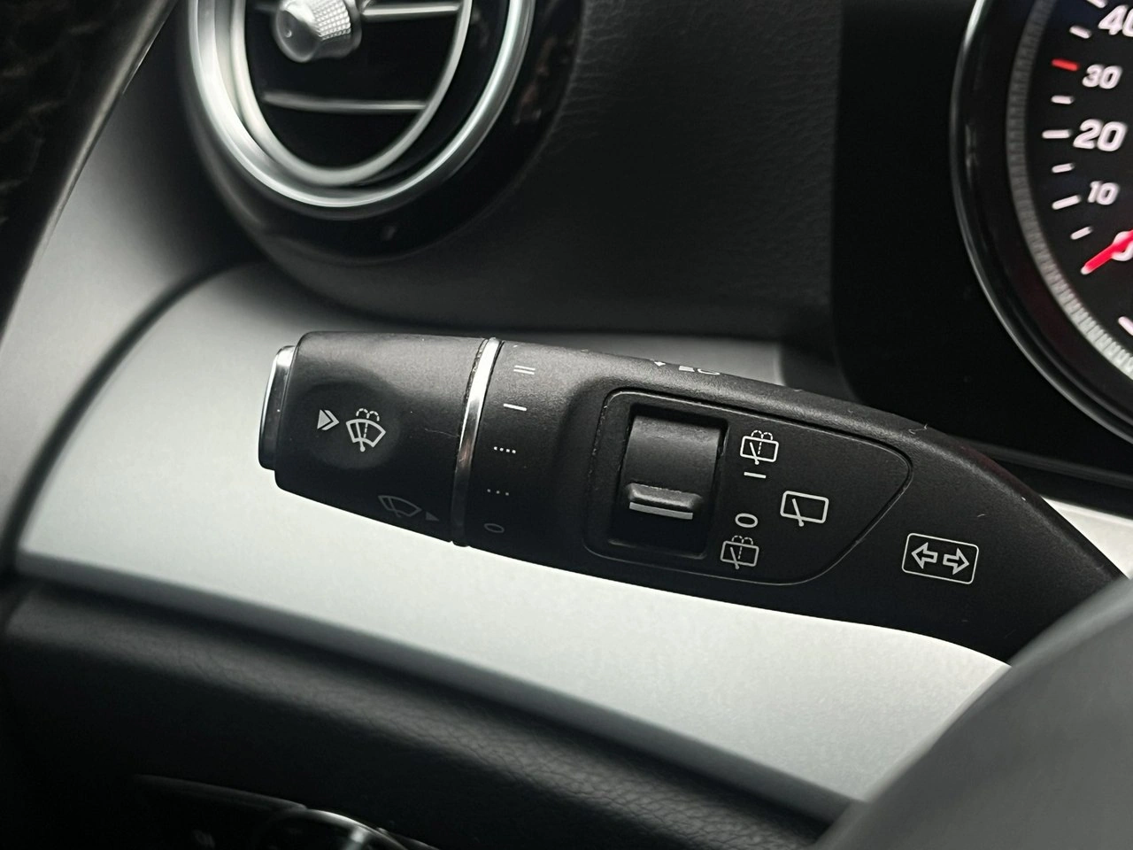 Mercedes E 220 - Zdjęcie 24