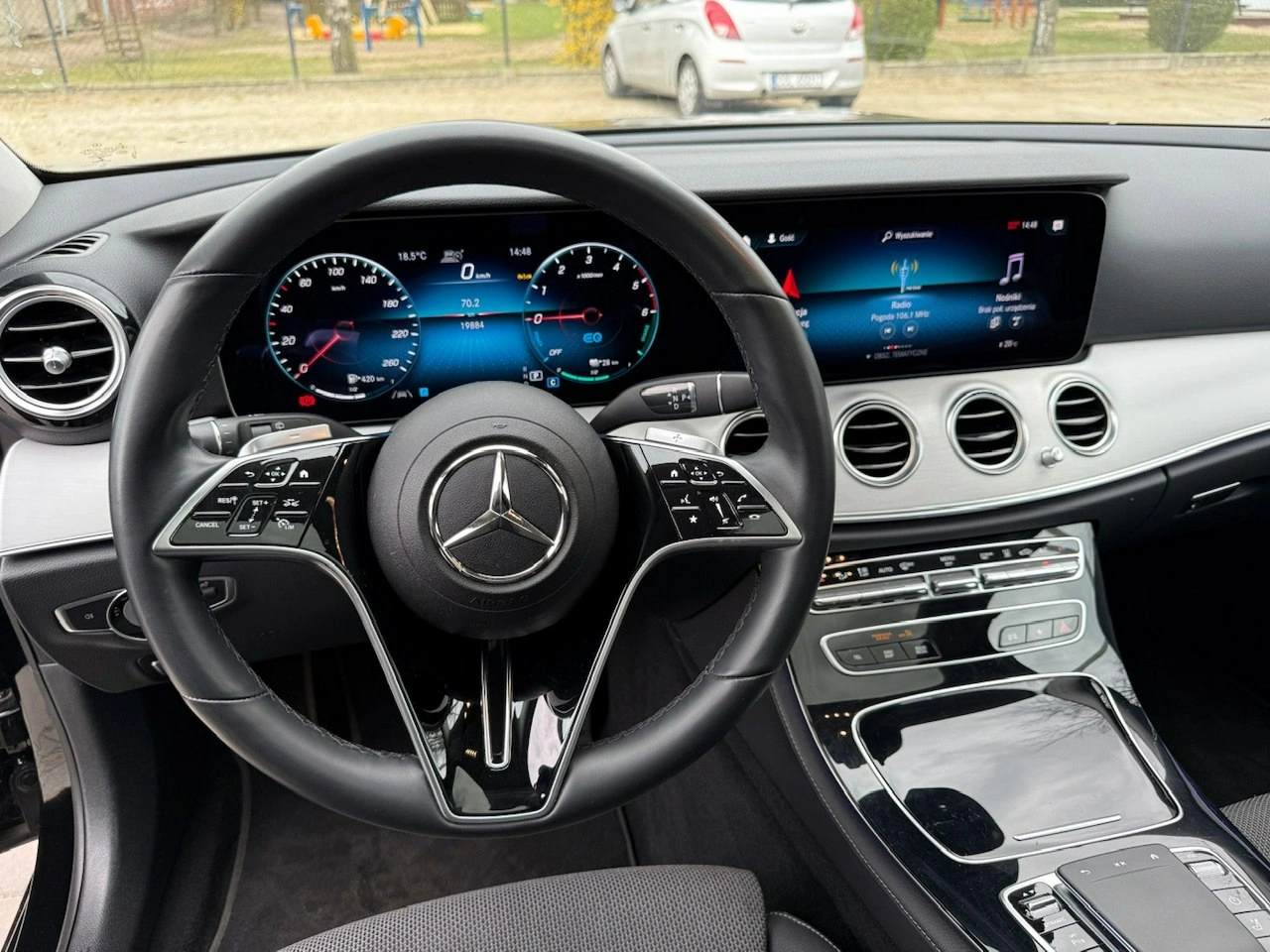 Mercedes E 300 - Zdjęcie 14