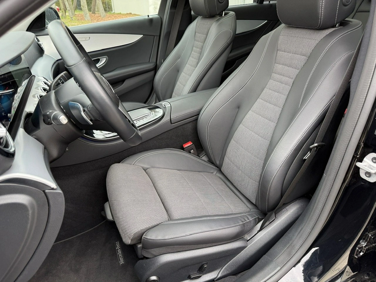 Mercedes E 300 - Zdjęcie 19