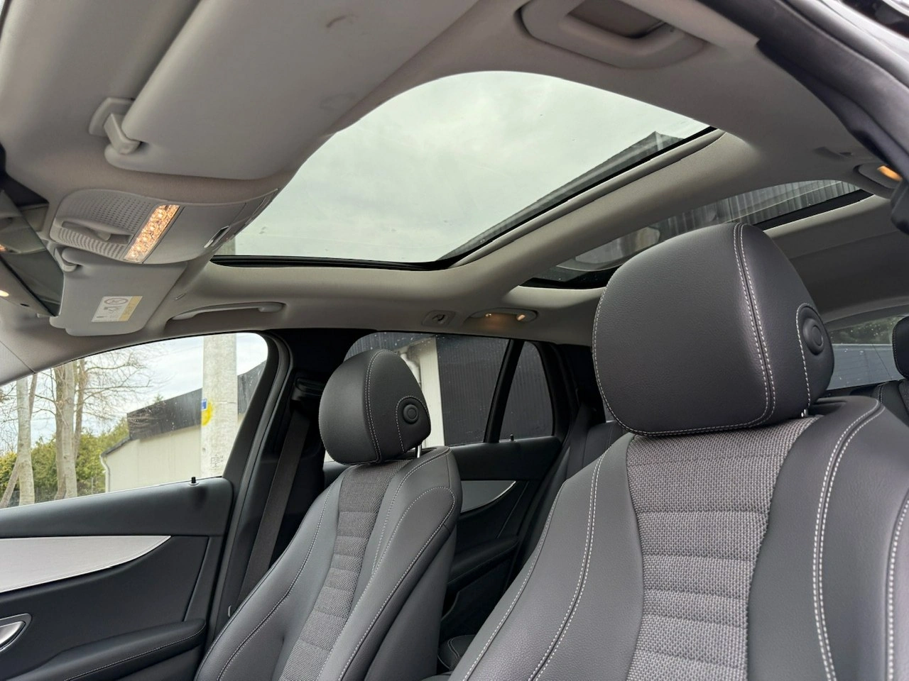 Mercedes E 300 - Zdjęcie 20