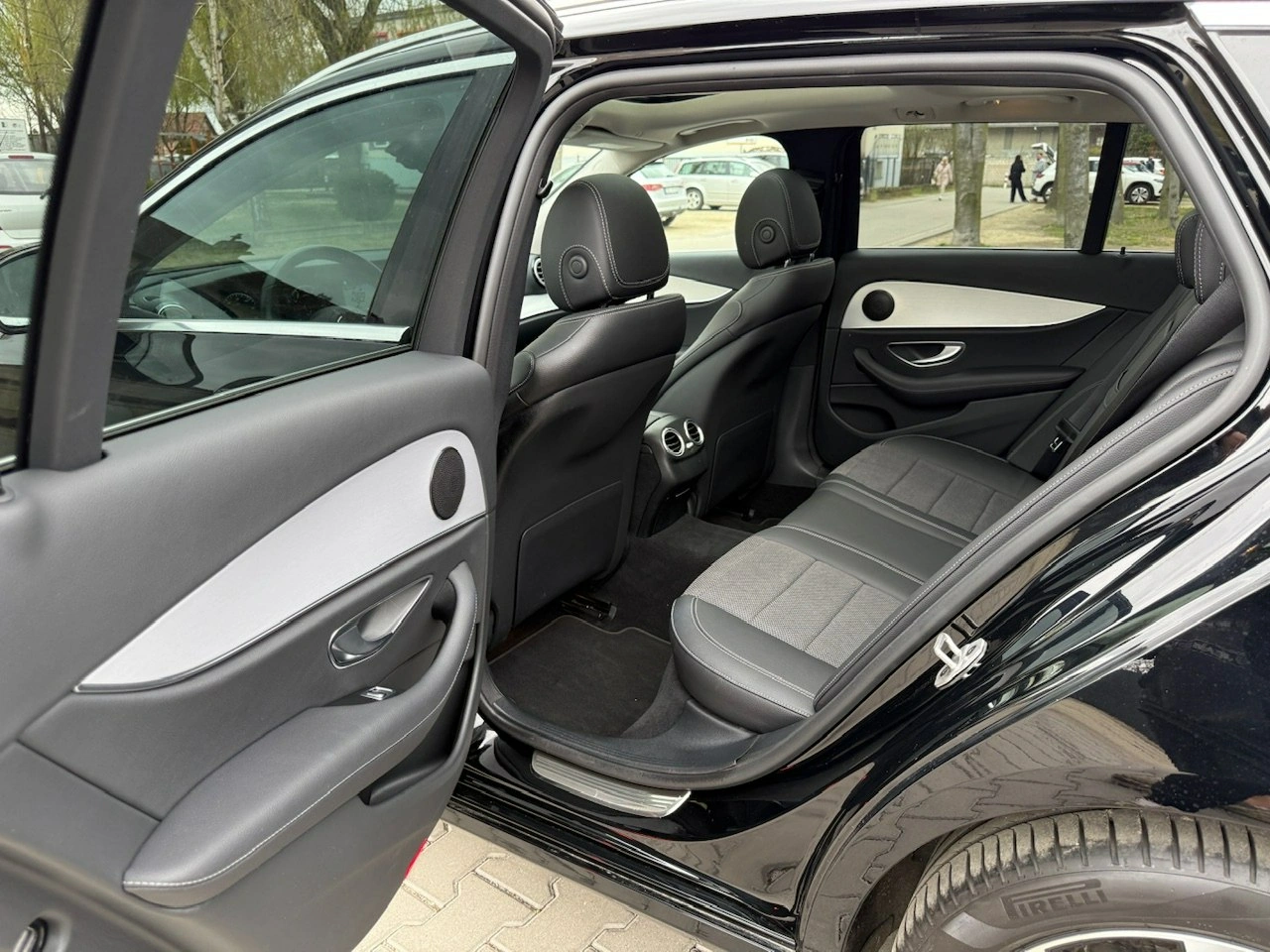 Mercedes E 300 - Zdjęcie 21