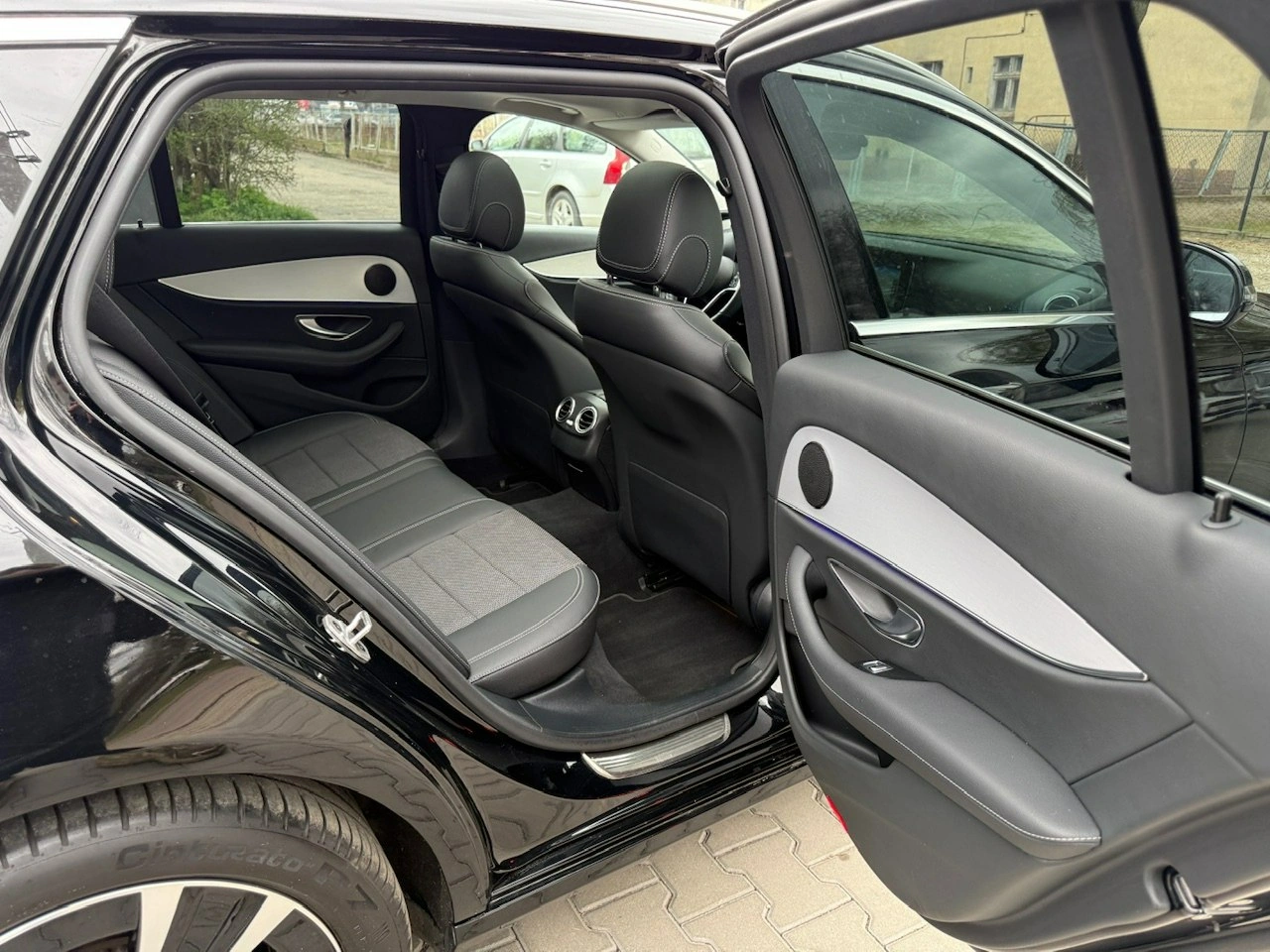 Mercedes E 300 - Zdjęcie 26