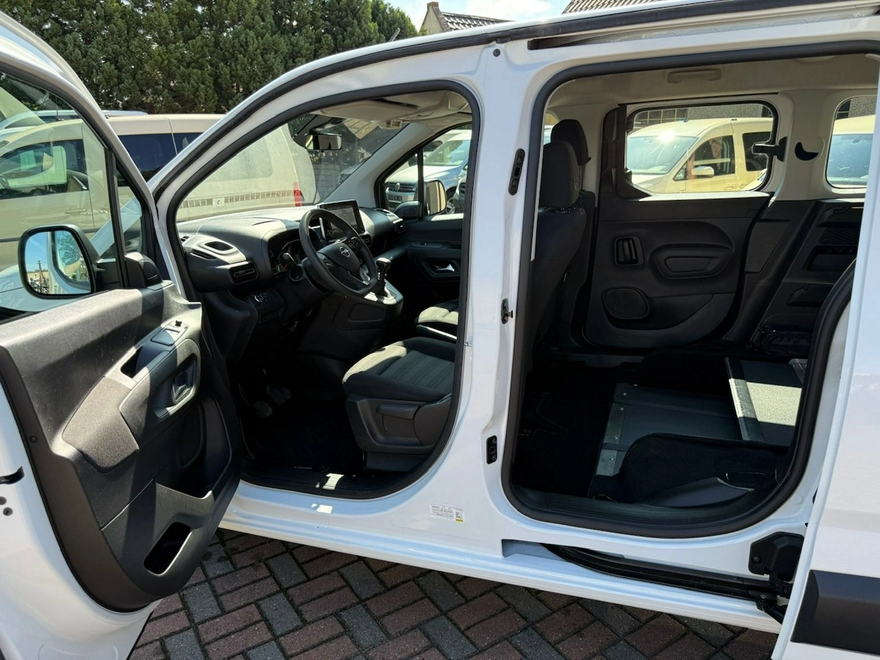 Opel Combo - Zdjęcie 13