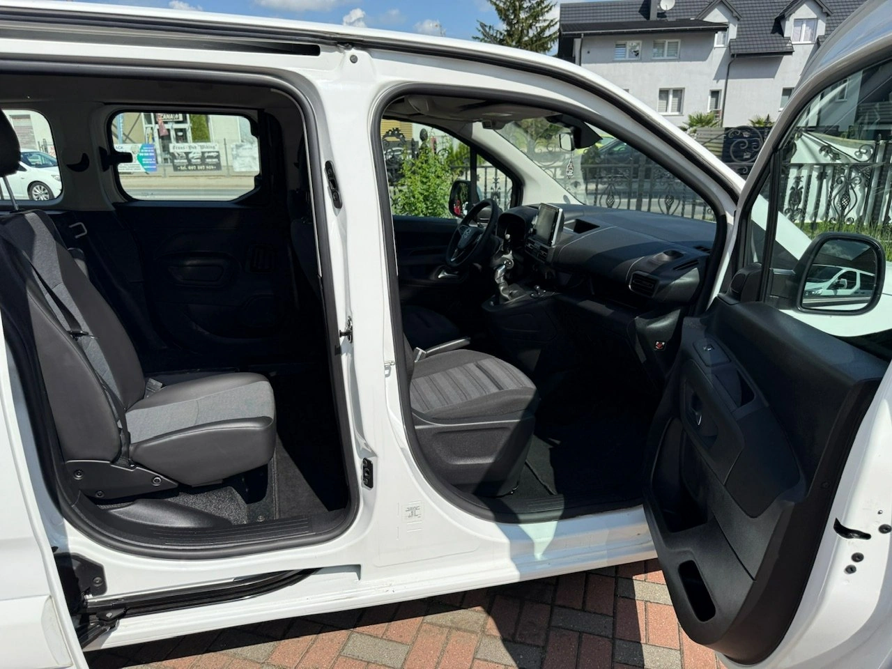 Opel Combo Life - Zdjęcie 21