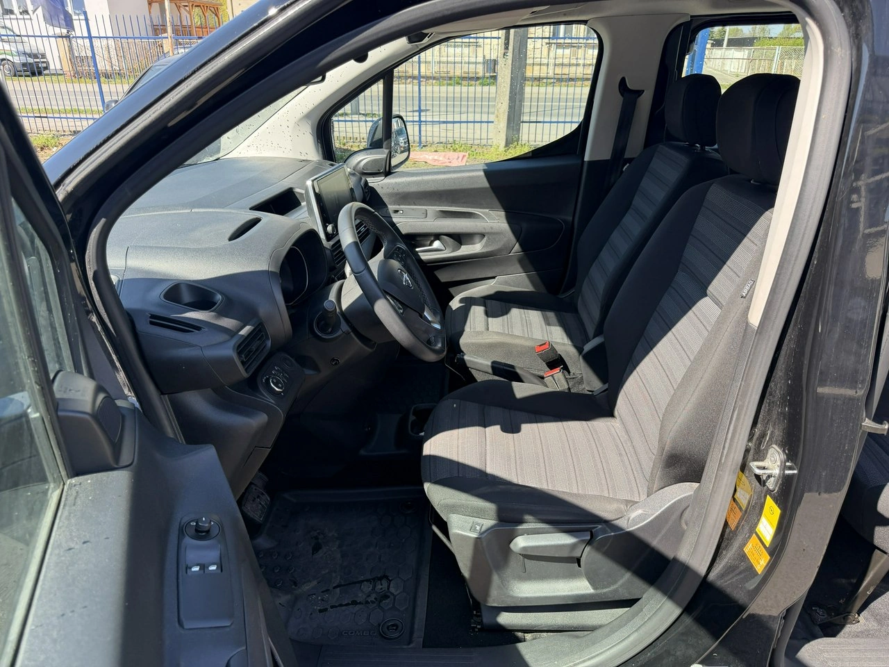 Opel Combo Life - Zdjęcie 16
