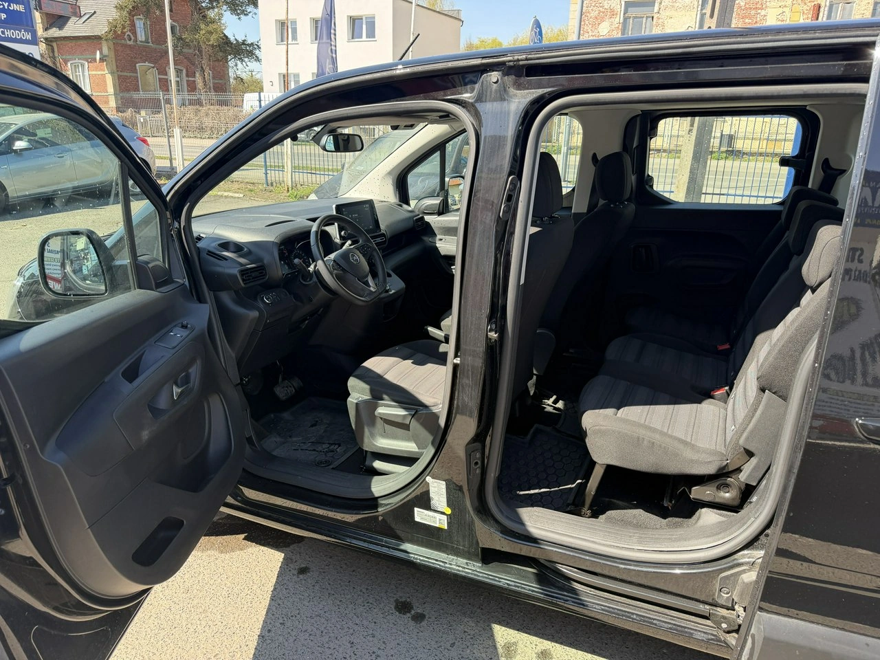 Opel Combo Life - Zdjęcie 25
