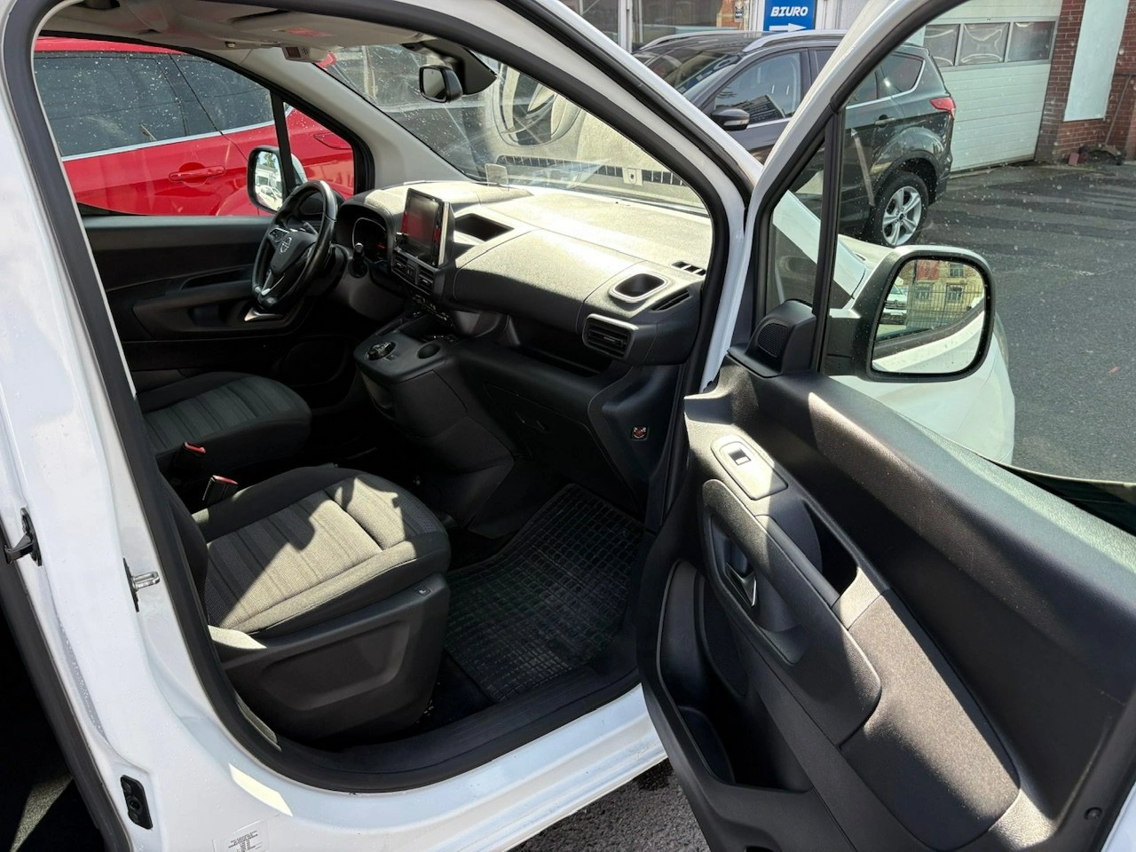 Opel Combo Life - Zdjęcie 29