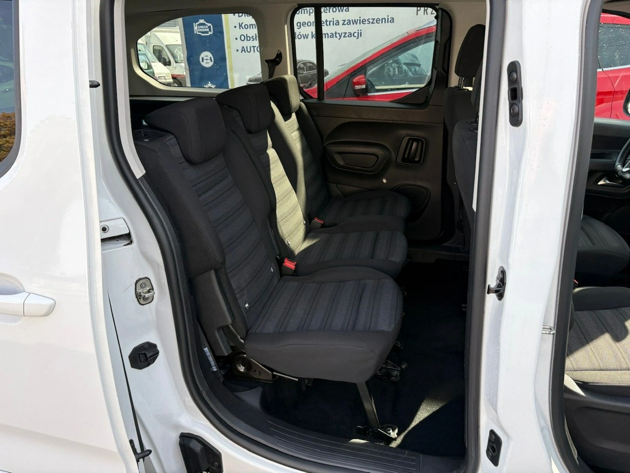 Opel Combo Life - Zdjęcie 31