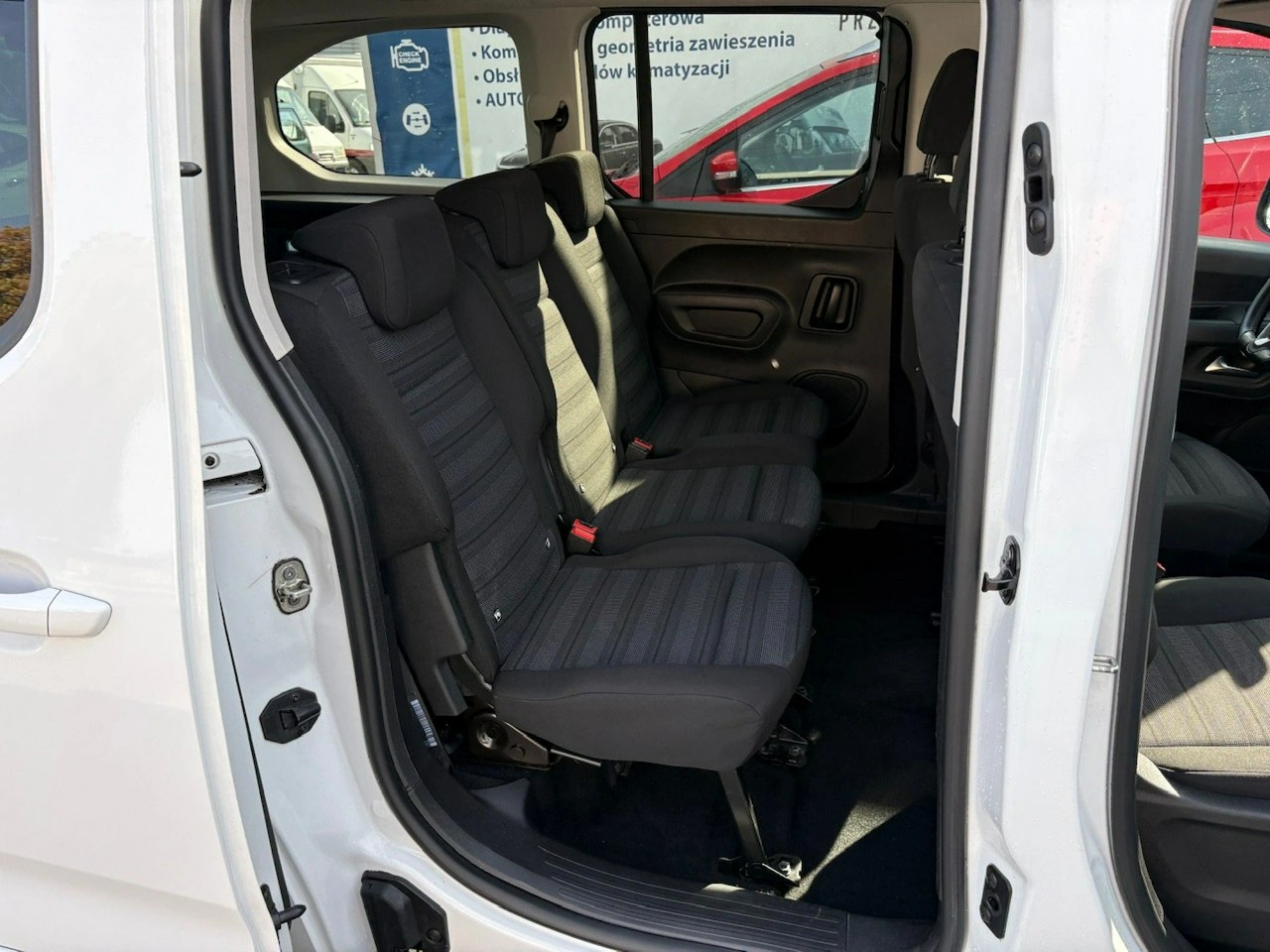 Opel Combo Life - Zdjęcie 31