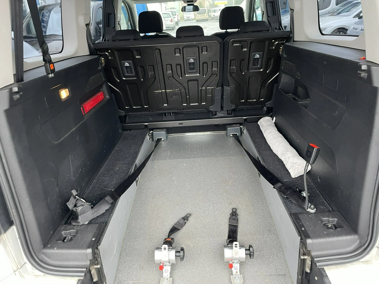 Opel Combo Life - Zdjęcie 20