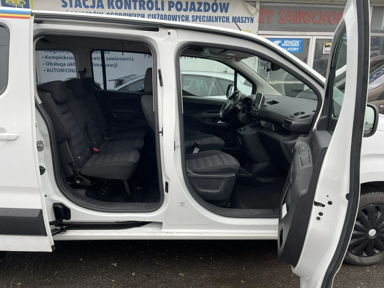 Opel Combo Life - Zdjęcie 28