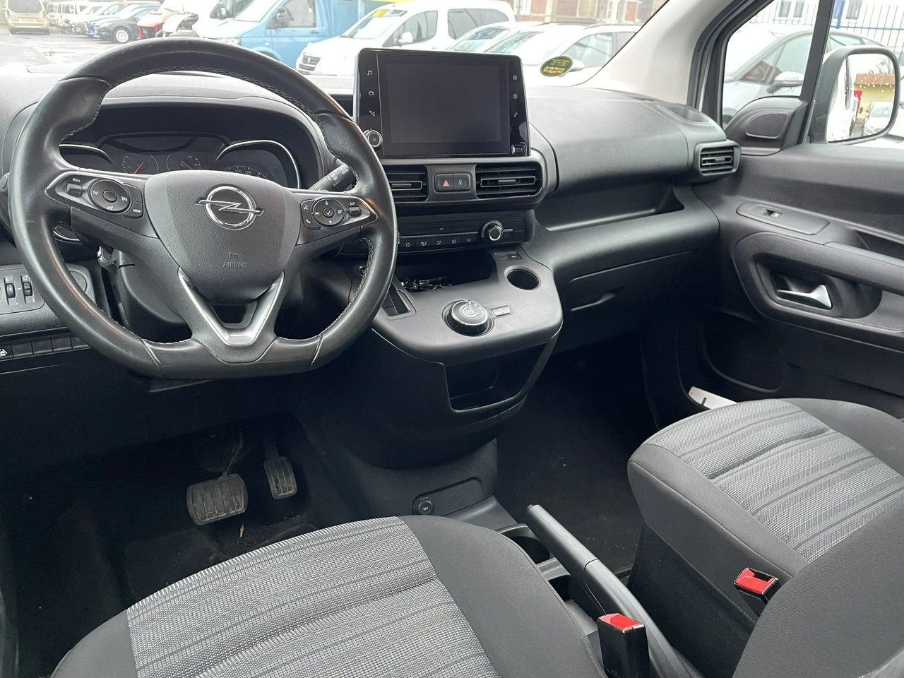 Opel Combo Life - Zdjęcie 20