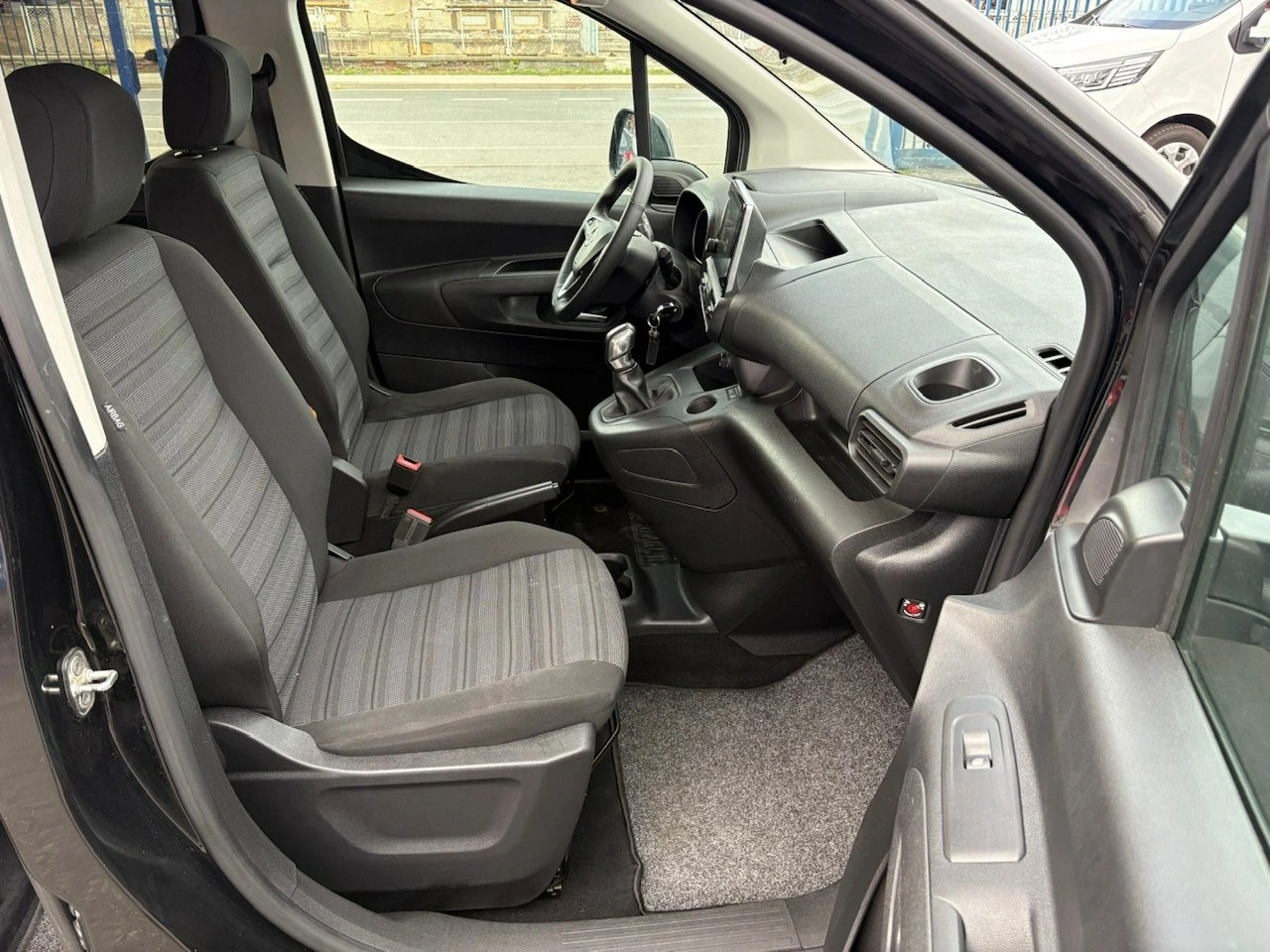 Opel Combo Life - Zdjęcie 14