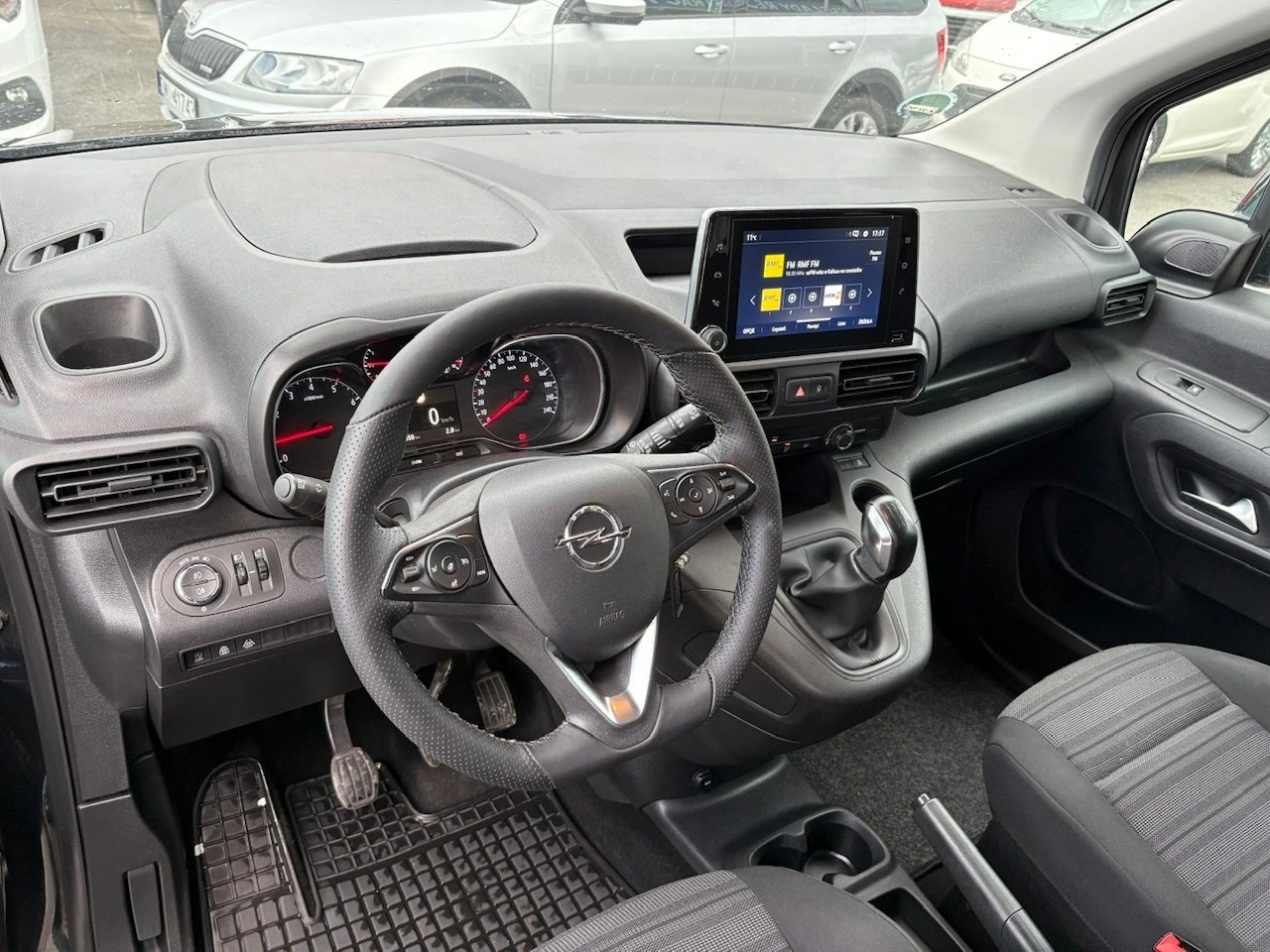 Opel Combo Life - Zdjęcie 21