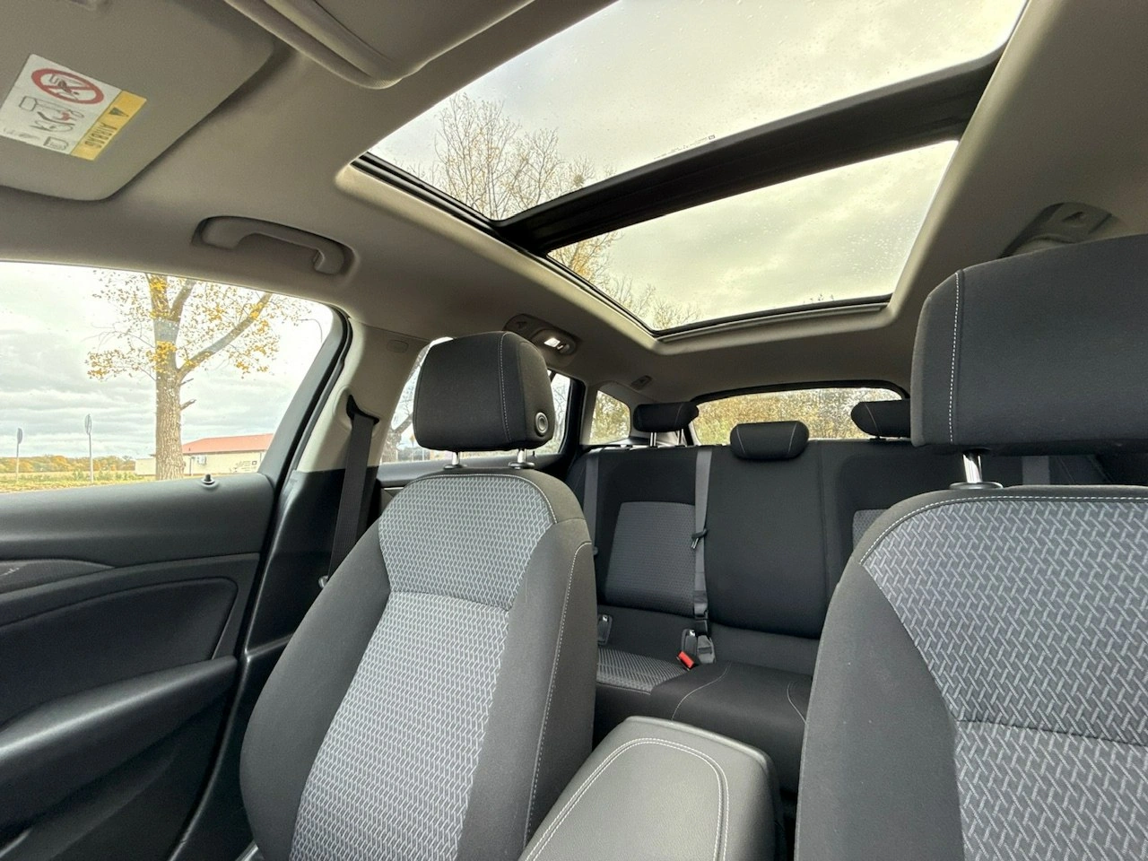 Opel Insignia - Zdjęcie 27