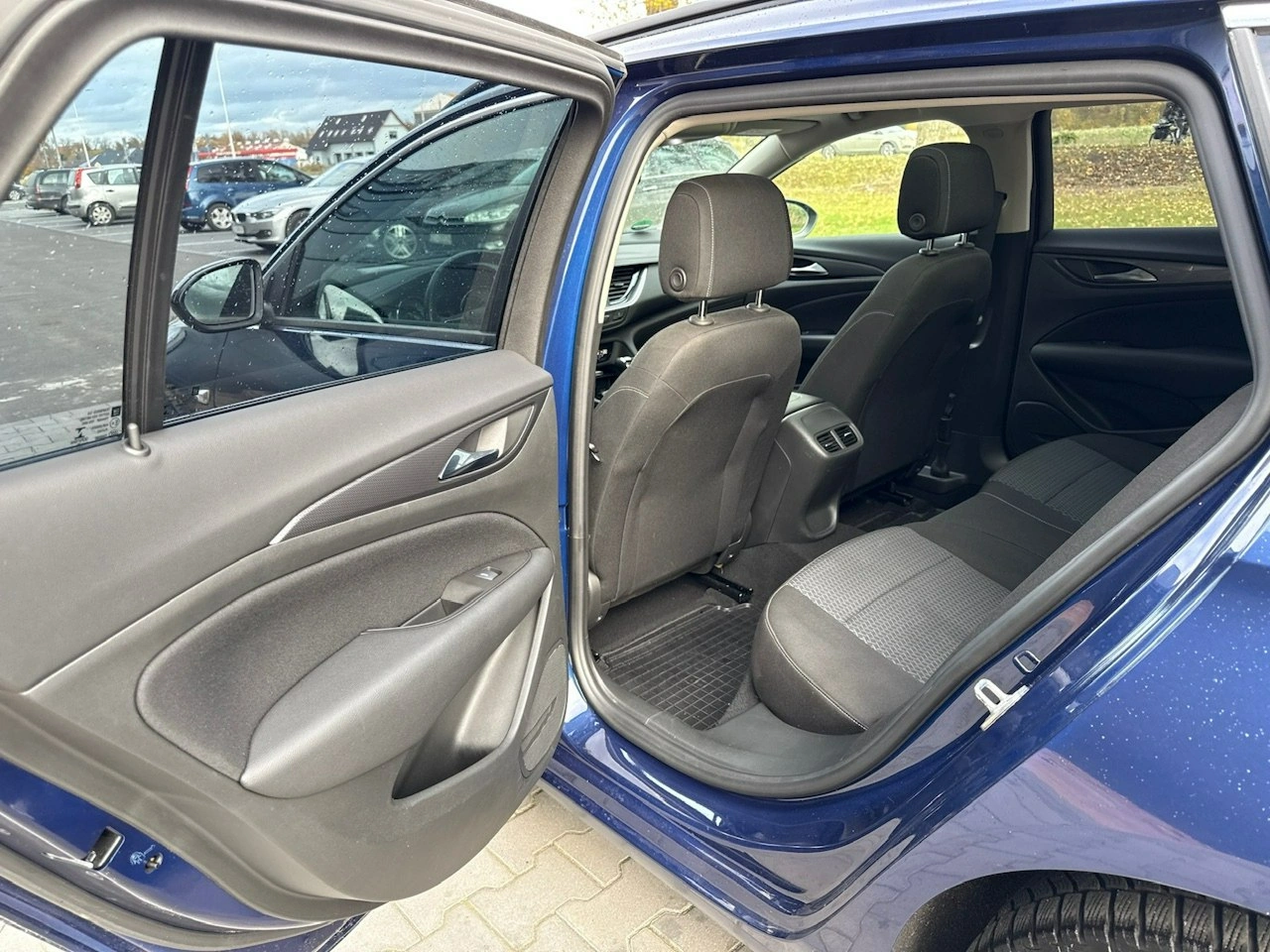 Opel Insignia - Zdjęcie 28