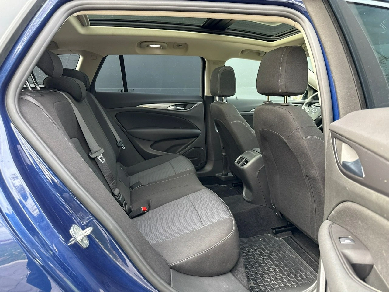 Opel Insignia - Zdjęcie 34