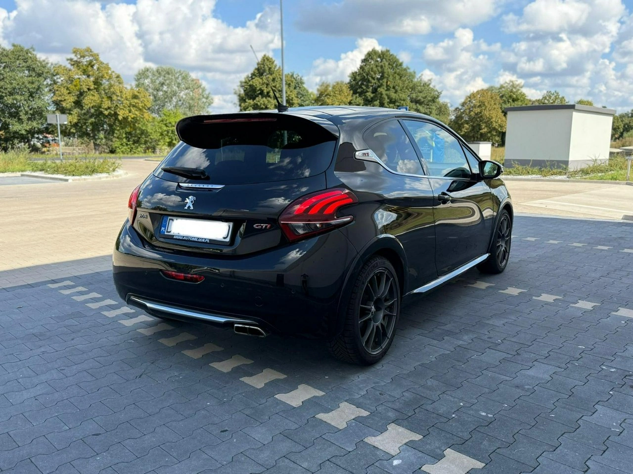 Peugeot 208 - Zdjęcie 9
