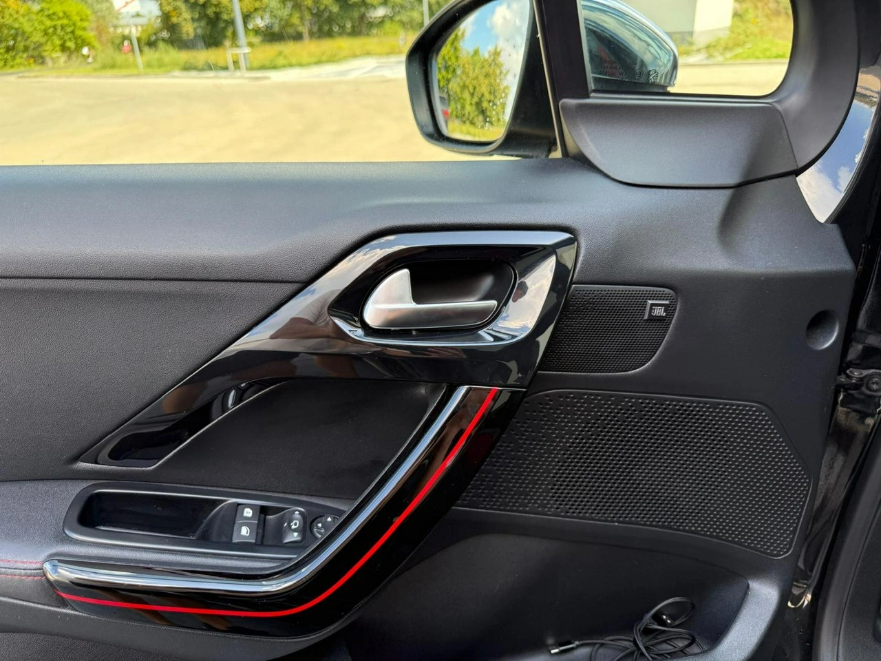 Peugeot 208 - Zdjęcie 12