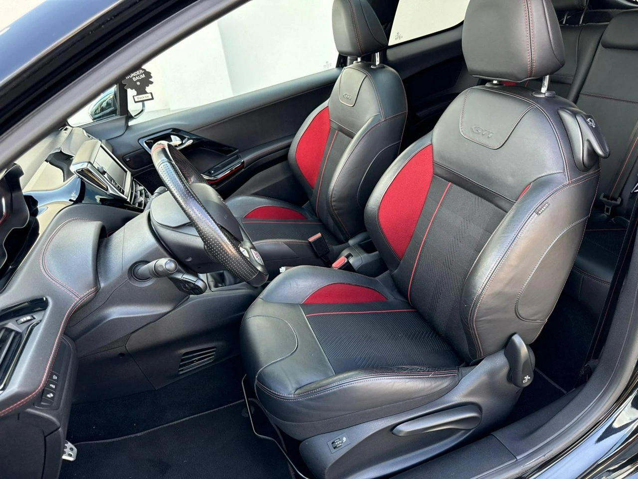 Peugeot 208 - Zdjęcie 13