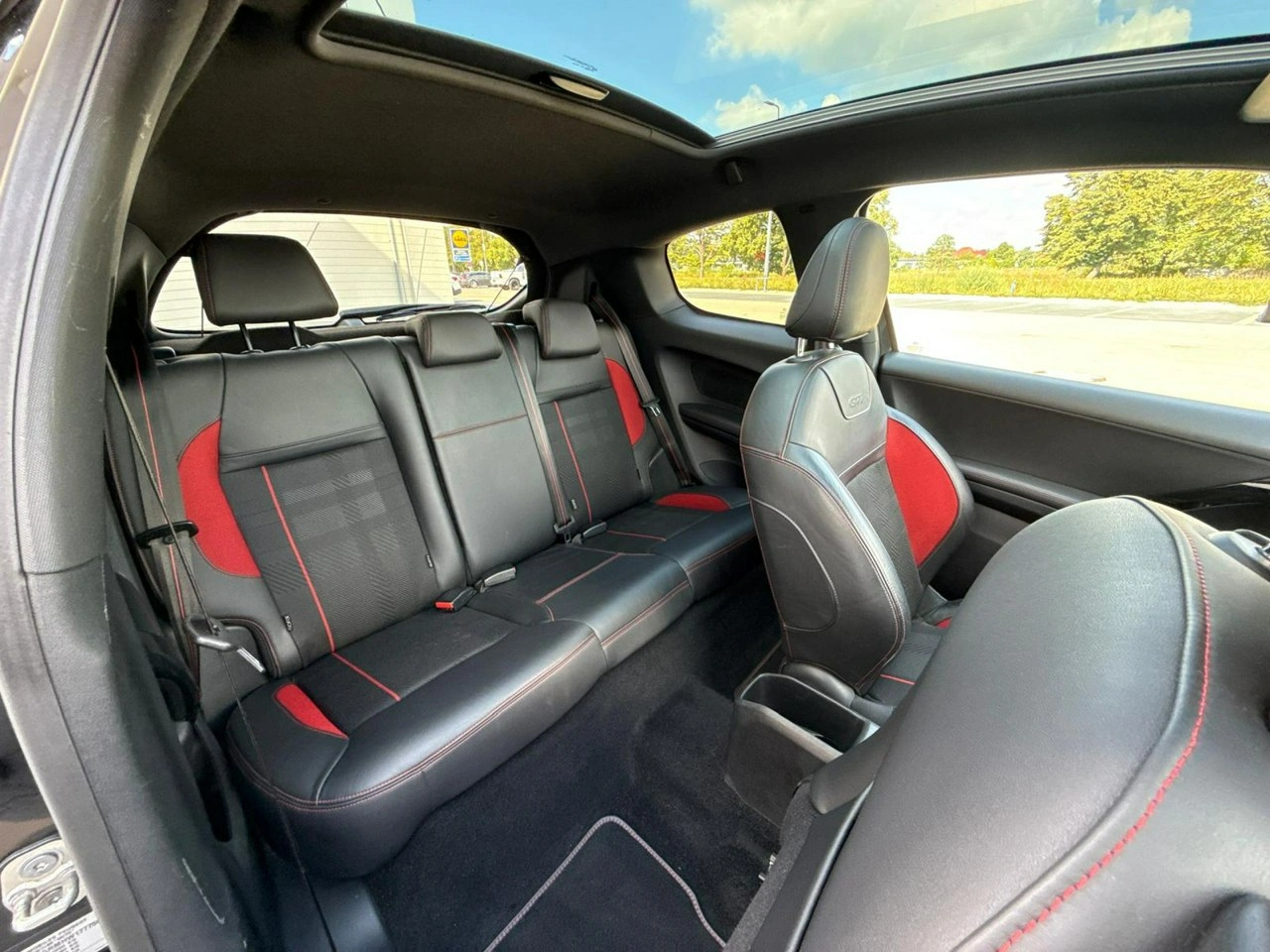 Peugeot 208 - Zdjęcie 21