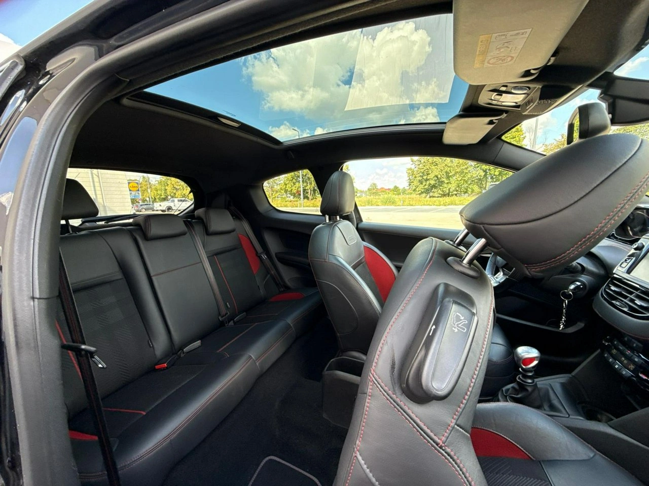 Peugeot 208 - Zdjęcie 22