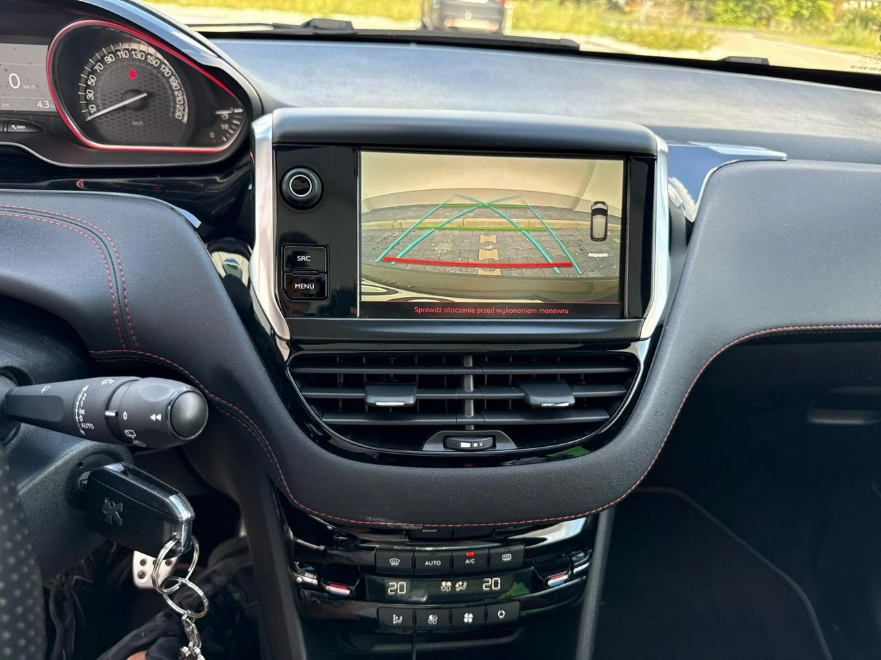 Peugeot 208 - Zdjęcie 27