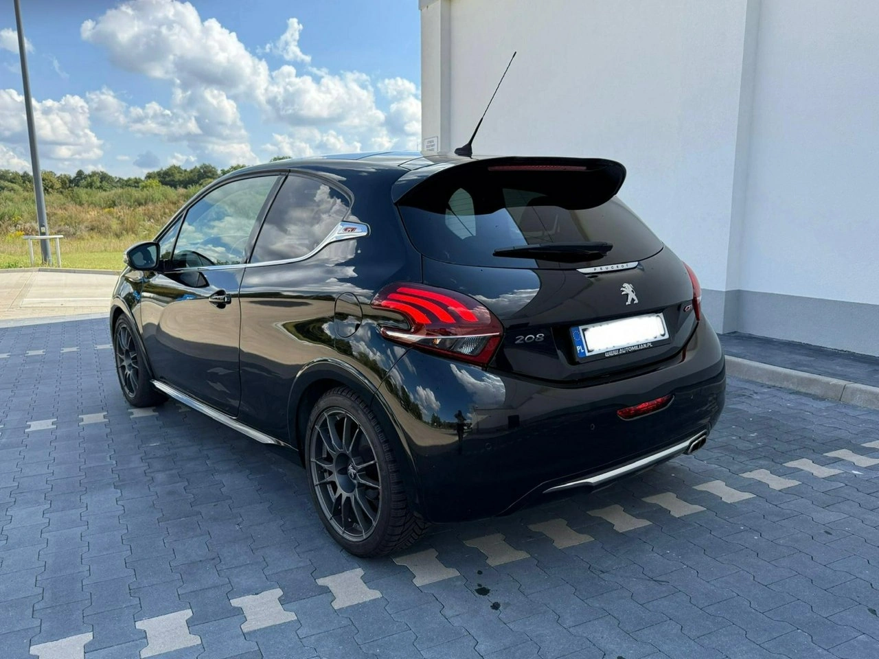 Peugeot 208 - Zdjęcie 2