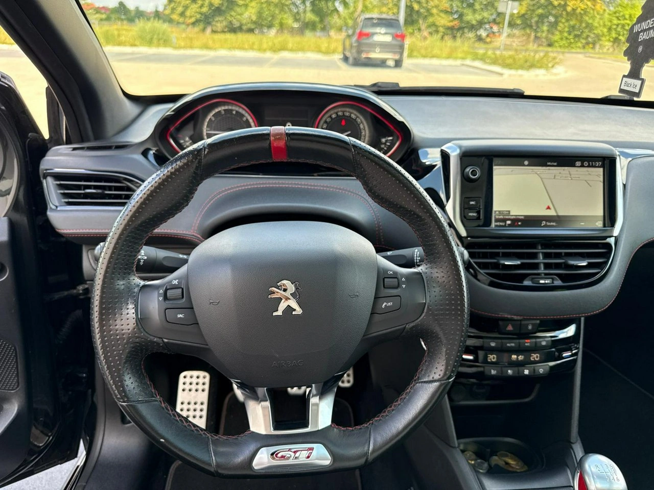 Peugeot 208 - Zdjęcie 31