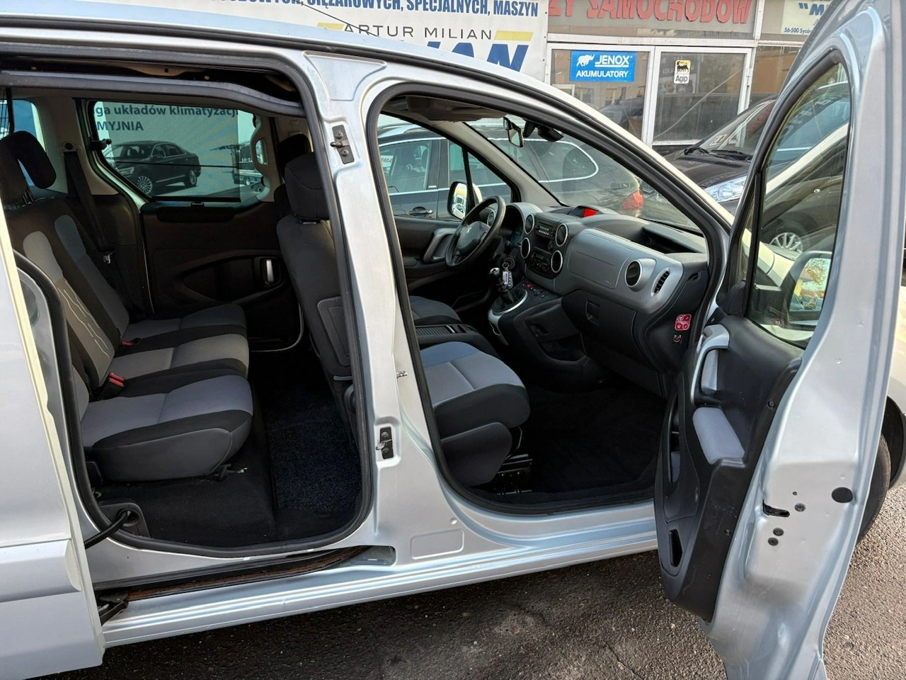 Peugeot Partner - Zdjęcie 10