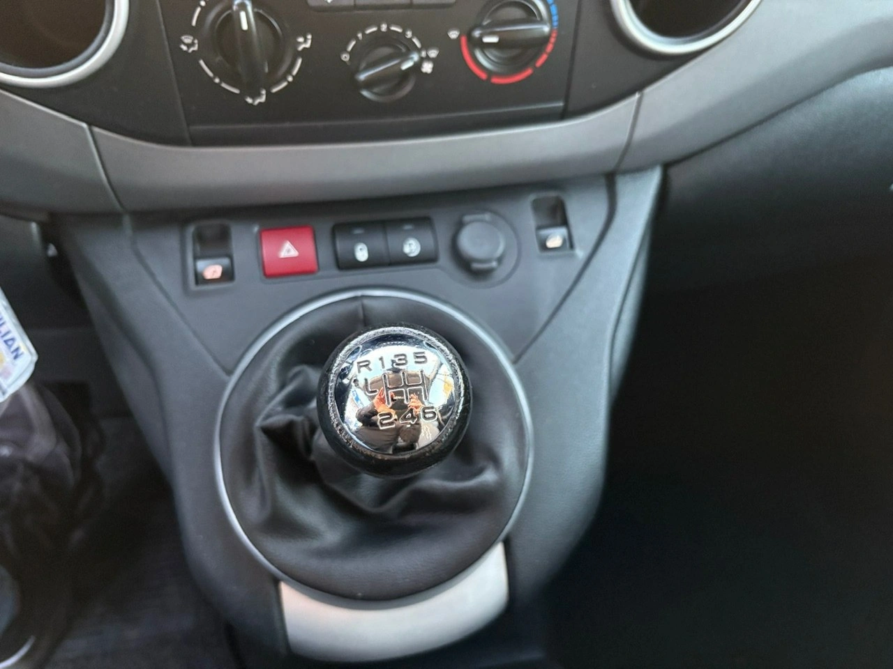 Peugeot Partner - Zdjęcie 15