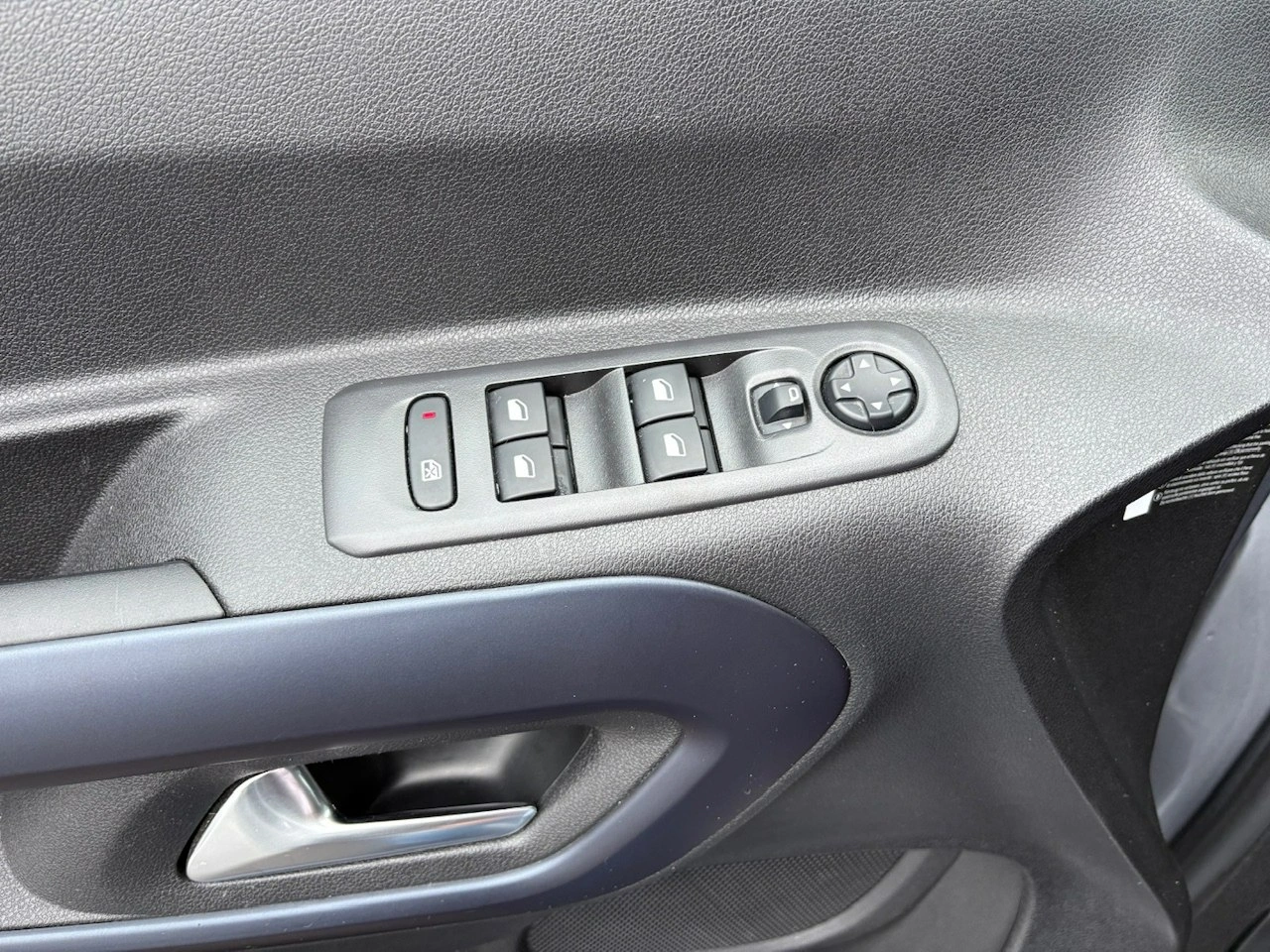 Peugeot Rifter - Zdjęcie 18