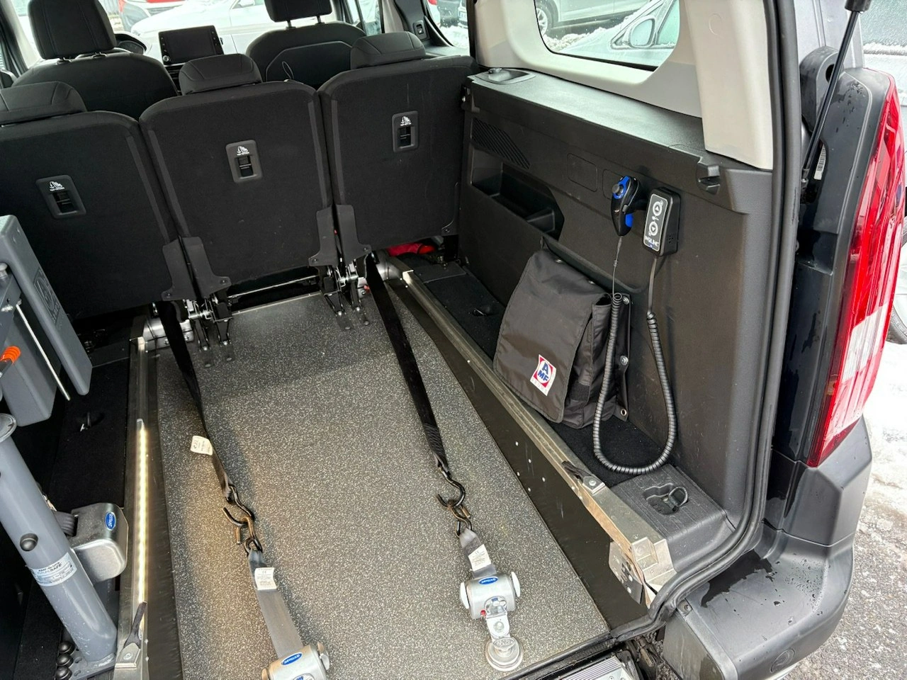 Peugeot Rifter - Zdjęcie 9