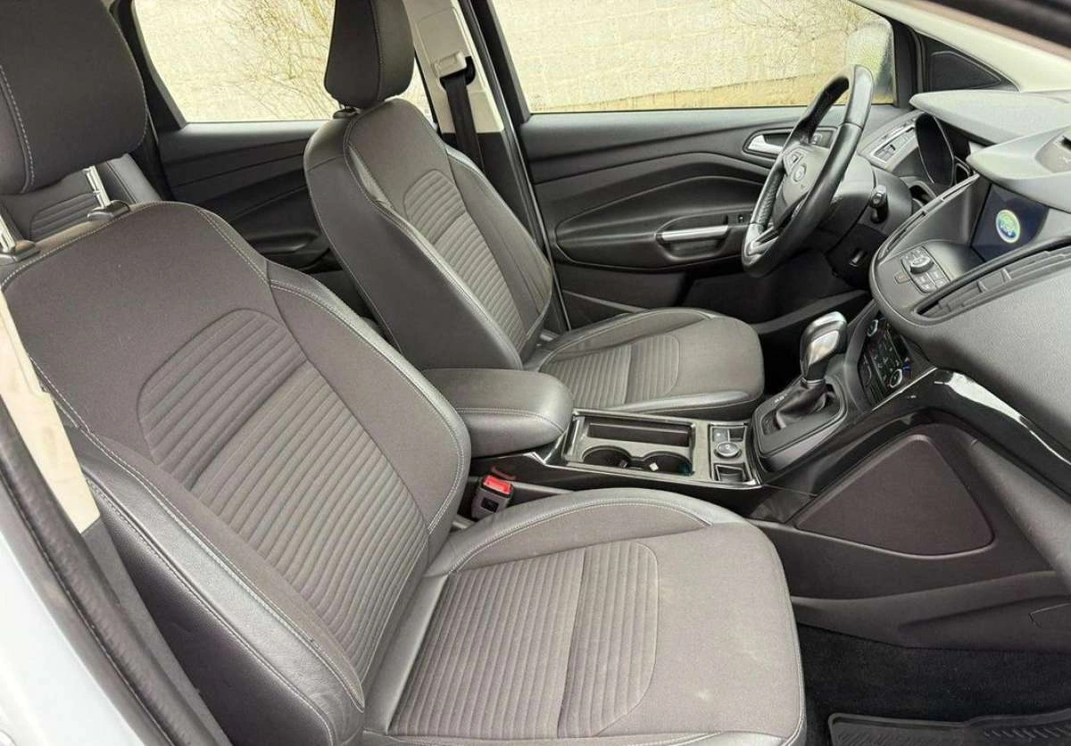 Ford Kuga - Zdjęcie 10