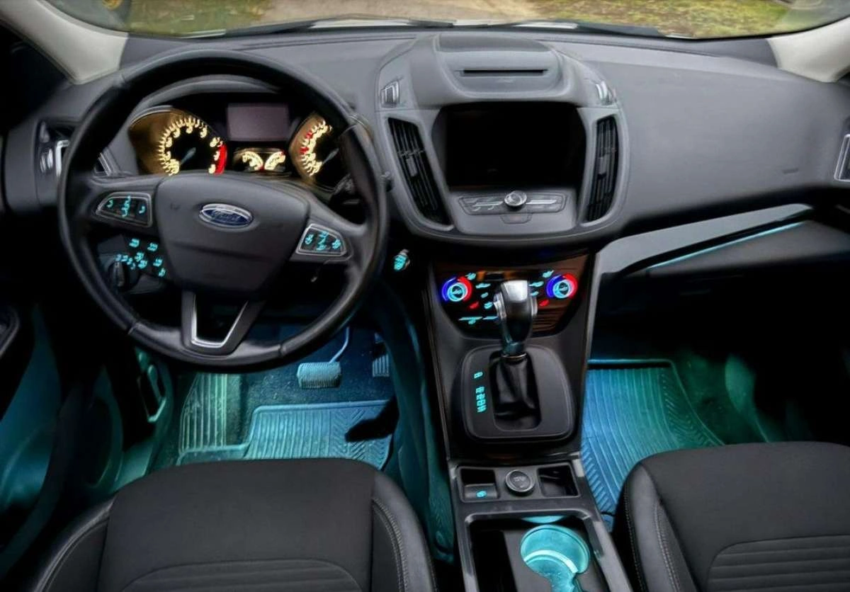 Ford Kuga - Zdjęcie 14