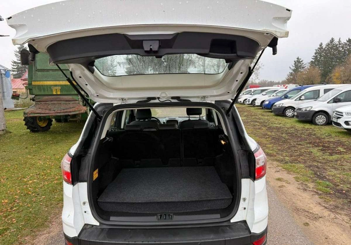 Ford Kuga - Zdjęcie 23