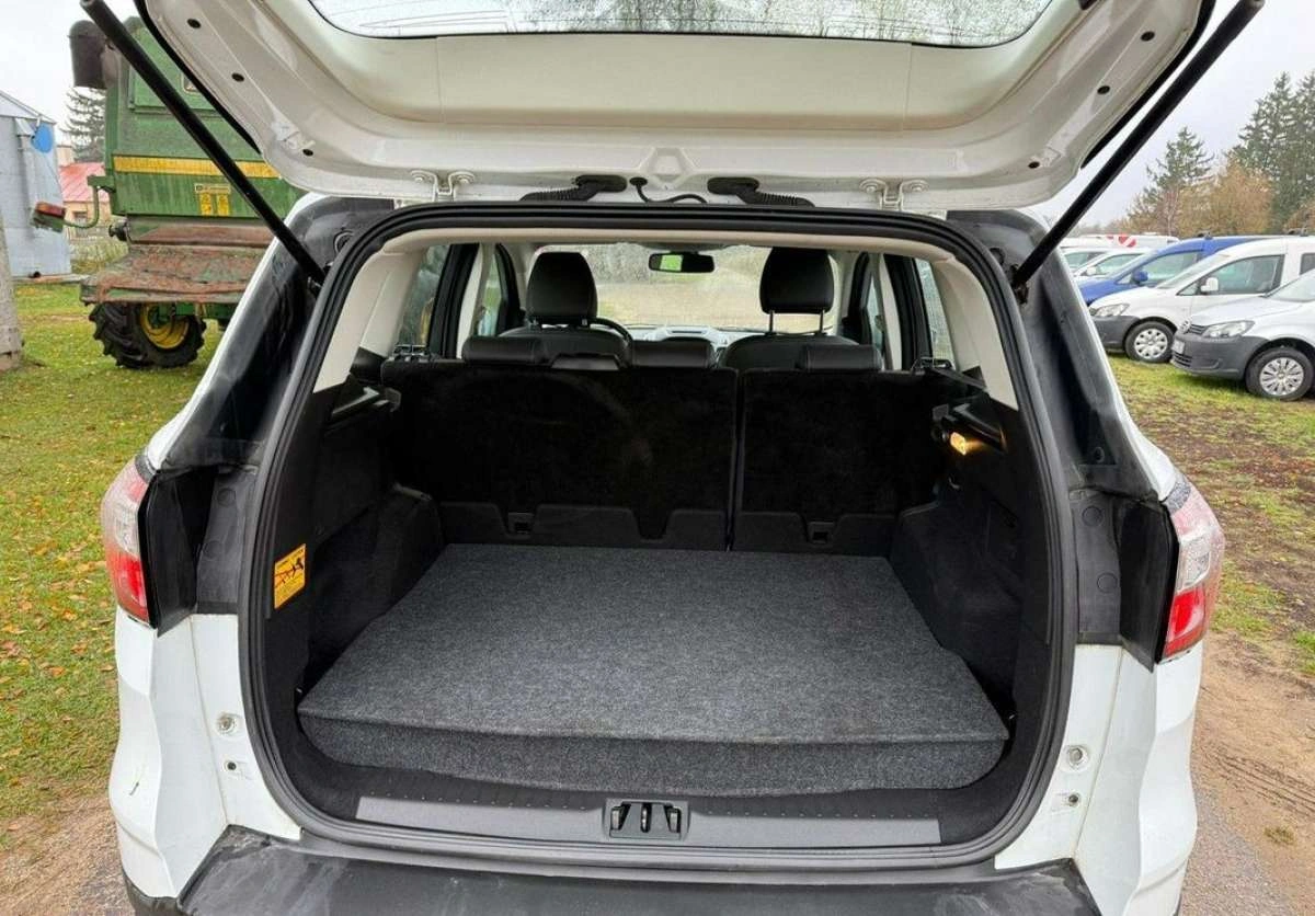 Ford Kuga - Zdjęcie 24